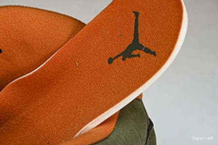Hyperoad 5 “Olive” Jordan Air 1021
